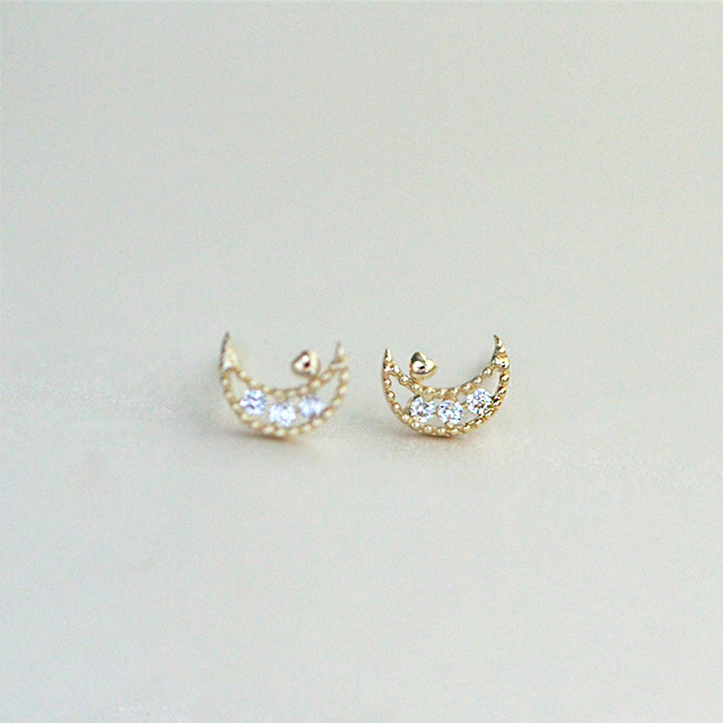 Aretes Crescent Moon CZ, joyería chapada en oro de 18 quilates de plata 925, estilo diario minimalista, delicado y sencillo coreano