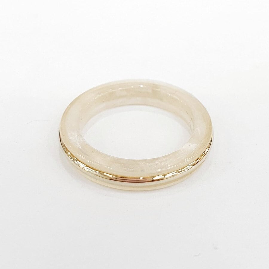 Banda de resina acrílica con incrustaciones de forro de oro, anillo de declaración de mármol de vidrio retro Y2K, regalo minimalista de moda, joyería coreana sostenible asequible