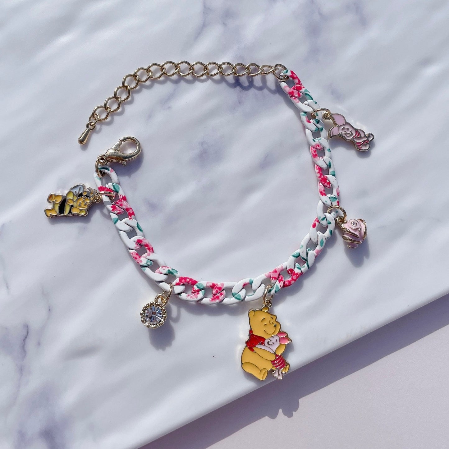 Pulsera de cadena floral Winnie | Banda de amistad con dije ajustable | Serie de cuento de hadas